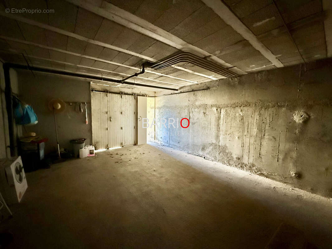 Parking à SAINT-CYPRIEN