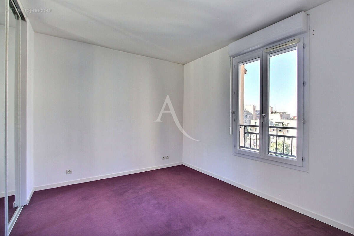 Appartement à VILLENEUVE-LA-GARENNE