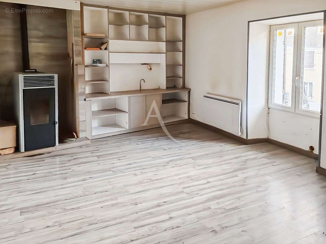 Maison à CHEPTAINVILLE