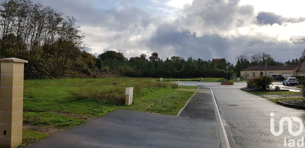 Photo 4 - Terrain à LES RAIRIES