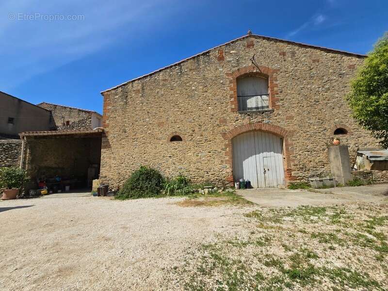 Maison de maître d'exception – ancien domaine viticole – plus de 1 000 m² de bâtis – cœur de ville - photo 4