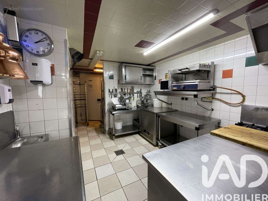 Maison 420 m² à Crisenoy  - photo 7