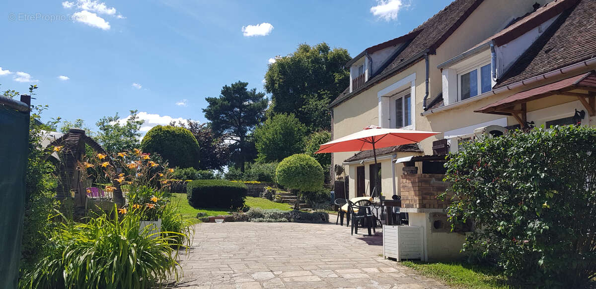 Maison à ARCES-DILO