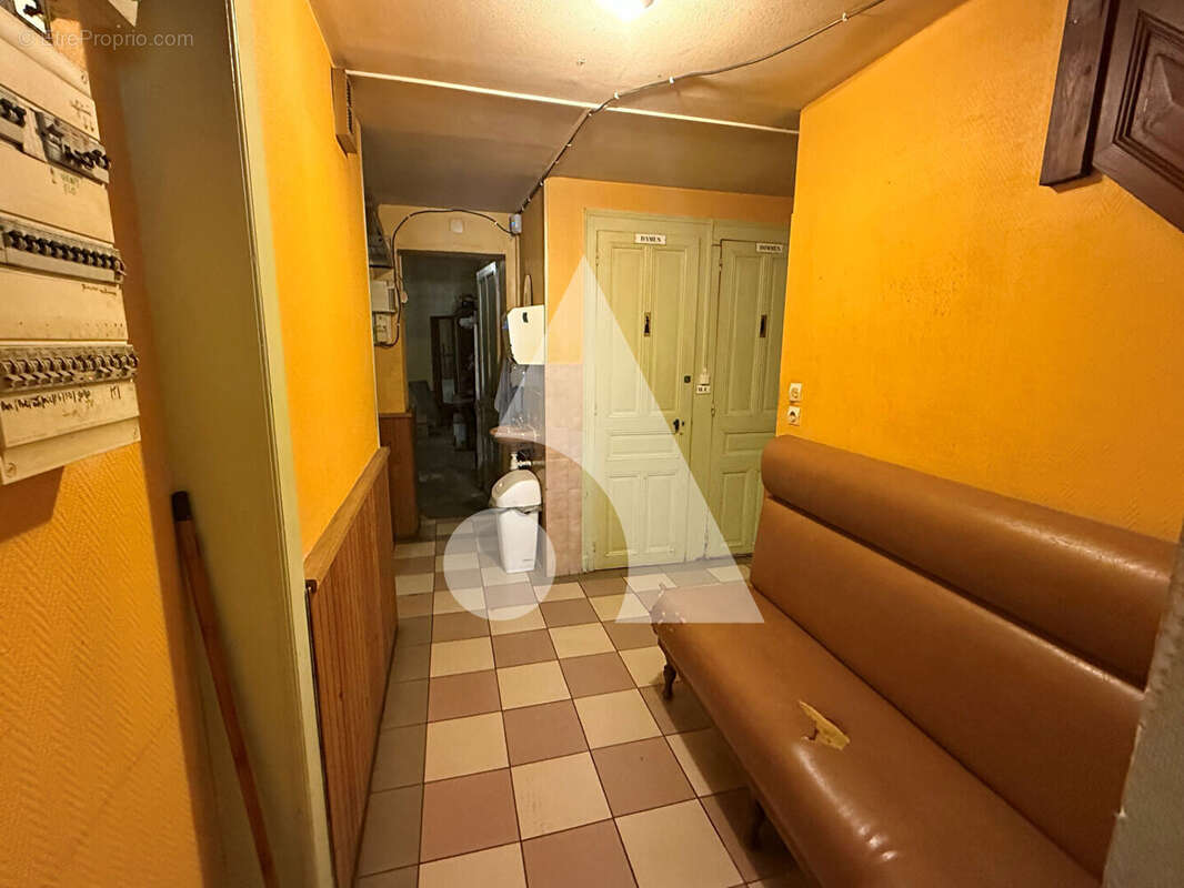 Commerce à SERMAIZE-LES-BAINS