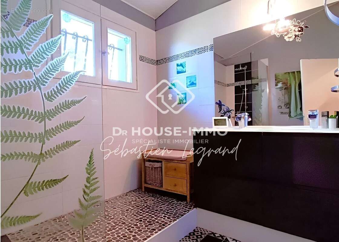 Maison à PAREMPUYRE