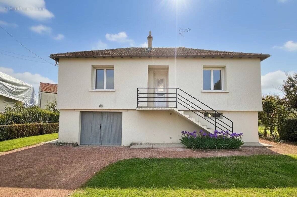 Maison à SAINT-POURCAIN-SUR-SIOULE