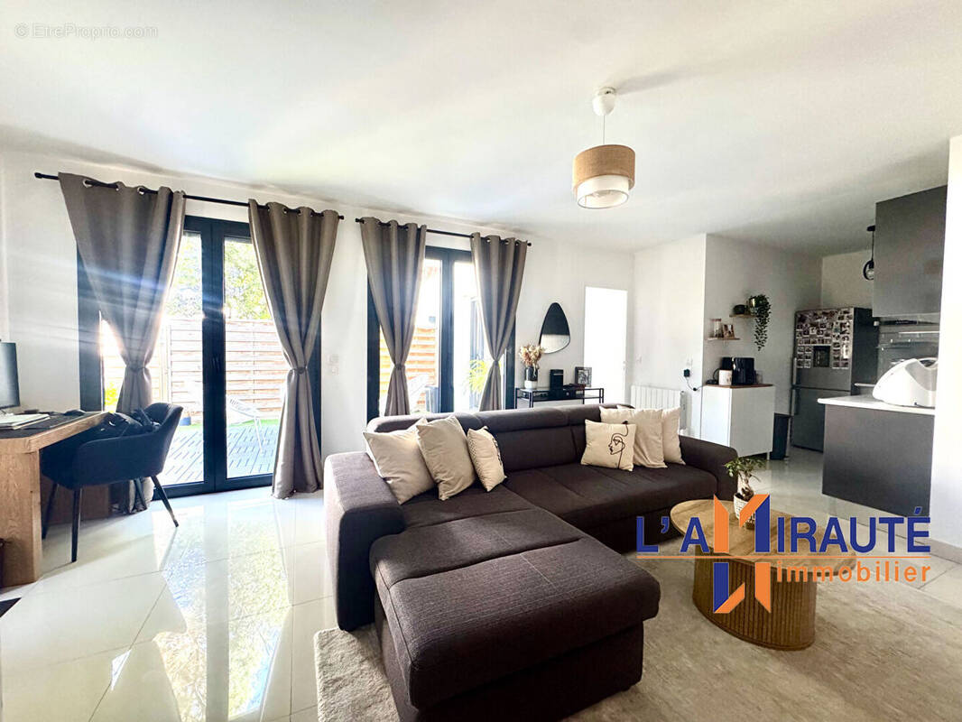 Appartement à HOUILLES