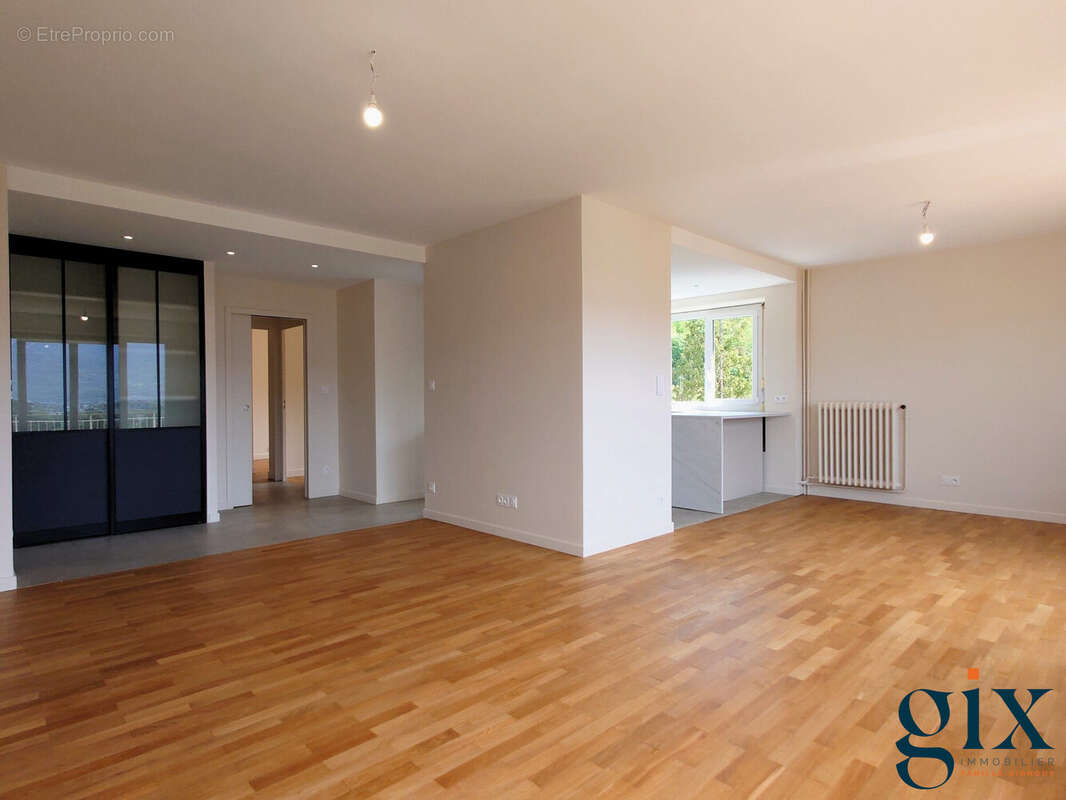 Appartement à GIERES