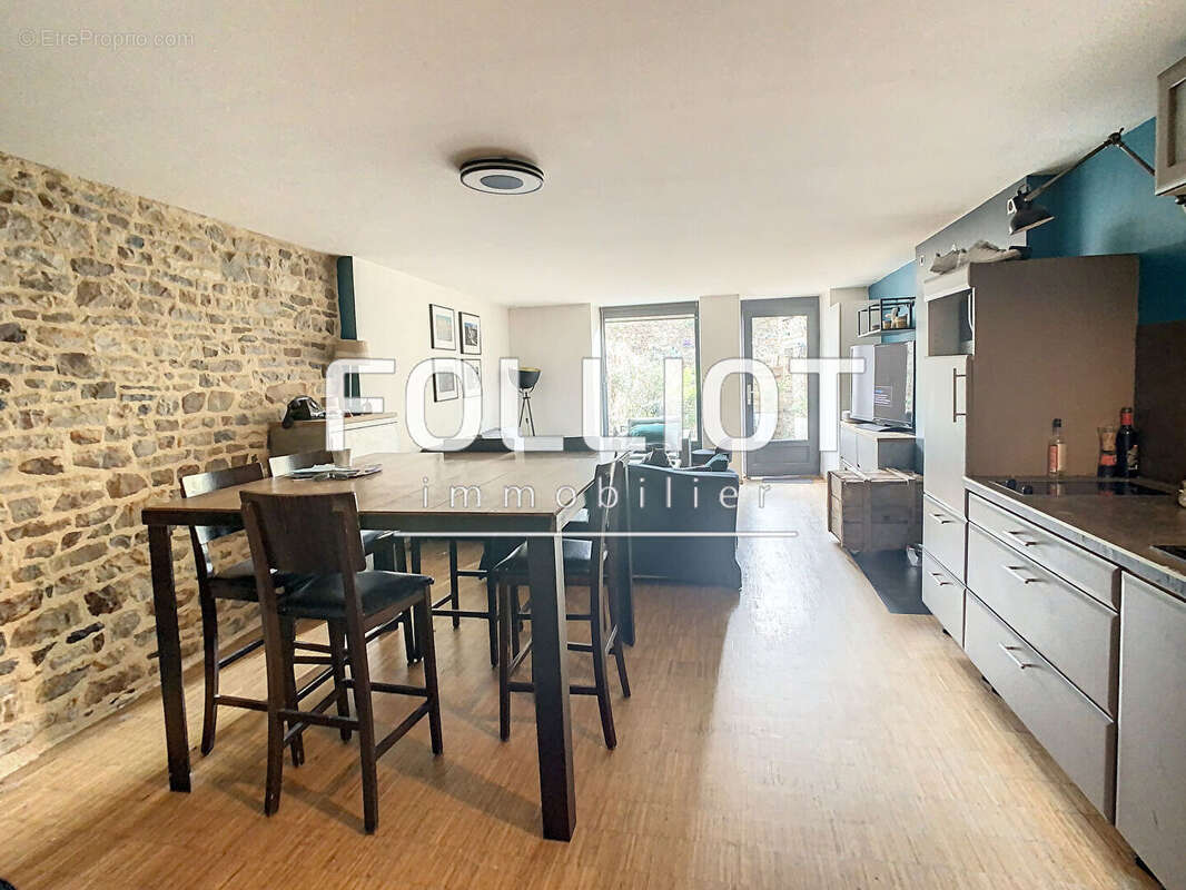 Maison à SAINT-AUBIN-DU-CORMIER