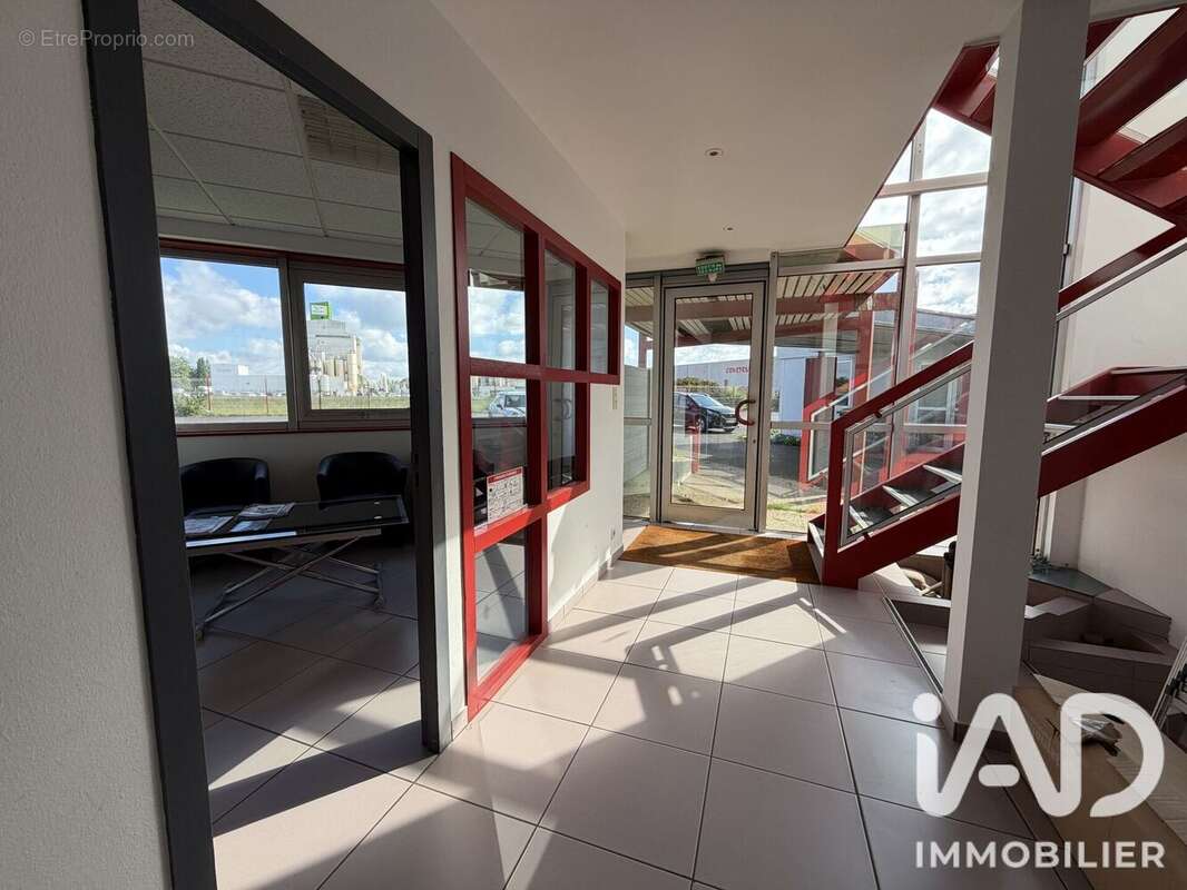 Commerce 452 m² à Loudeac  - photo 5