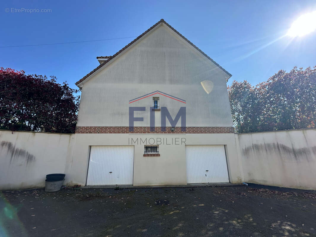 Maison à NEUFCHATEL-EN-BRAY