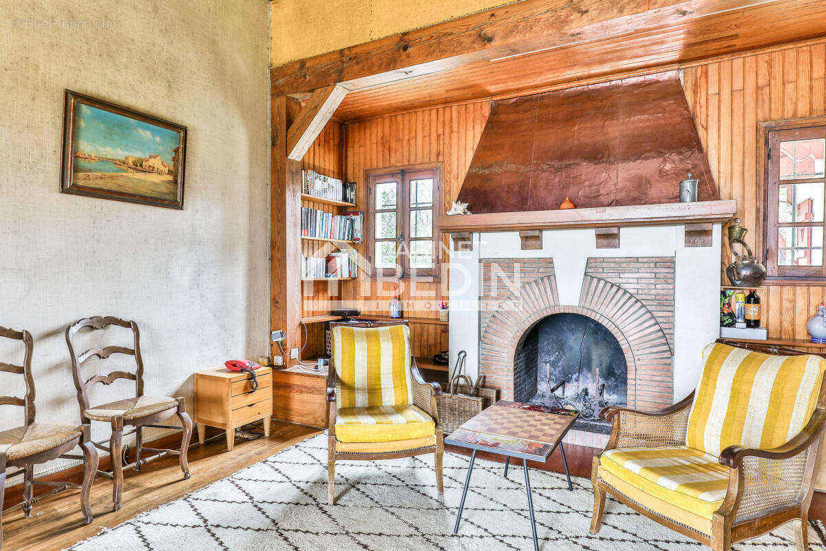 Maison à PARENTIS-EN-BORN