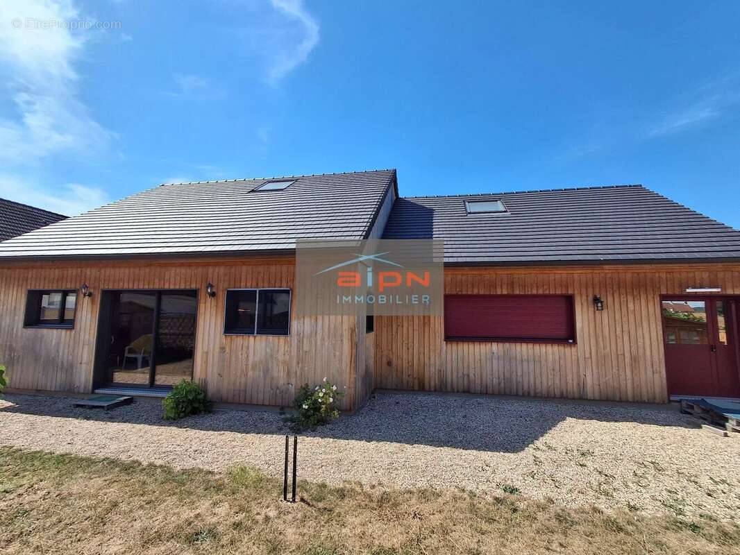 Maison à OISSEL