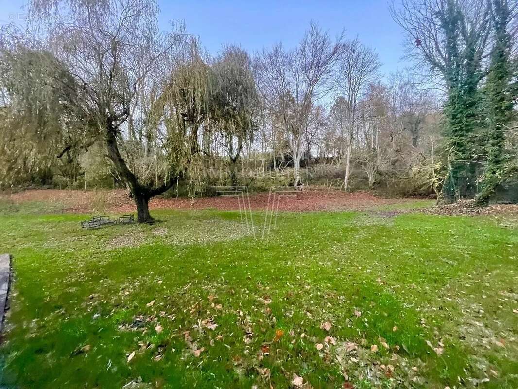 Maison à CORMEILLES