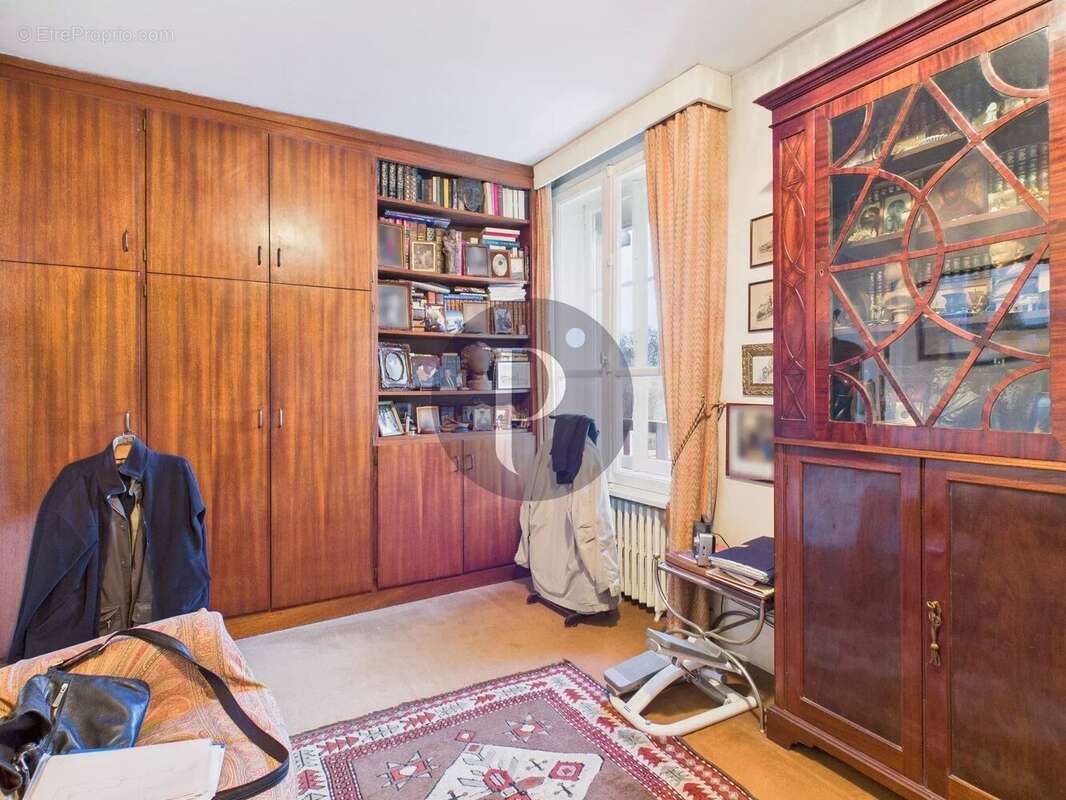 Maison à VERRIERES-LE-BUISSON