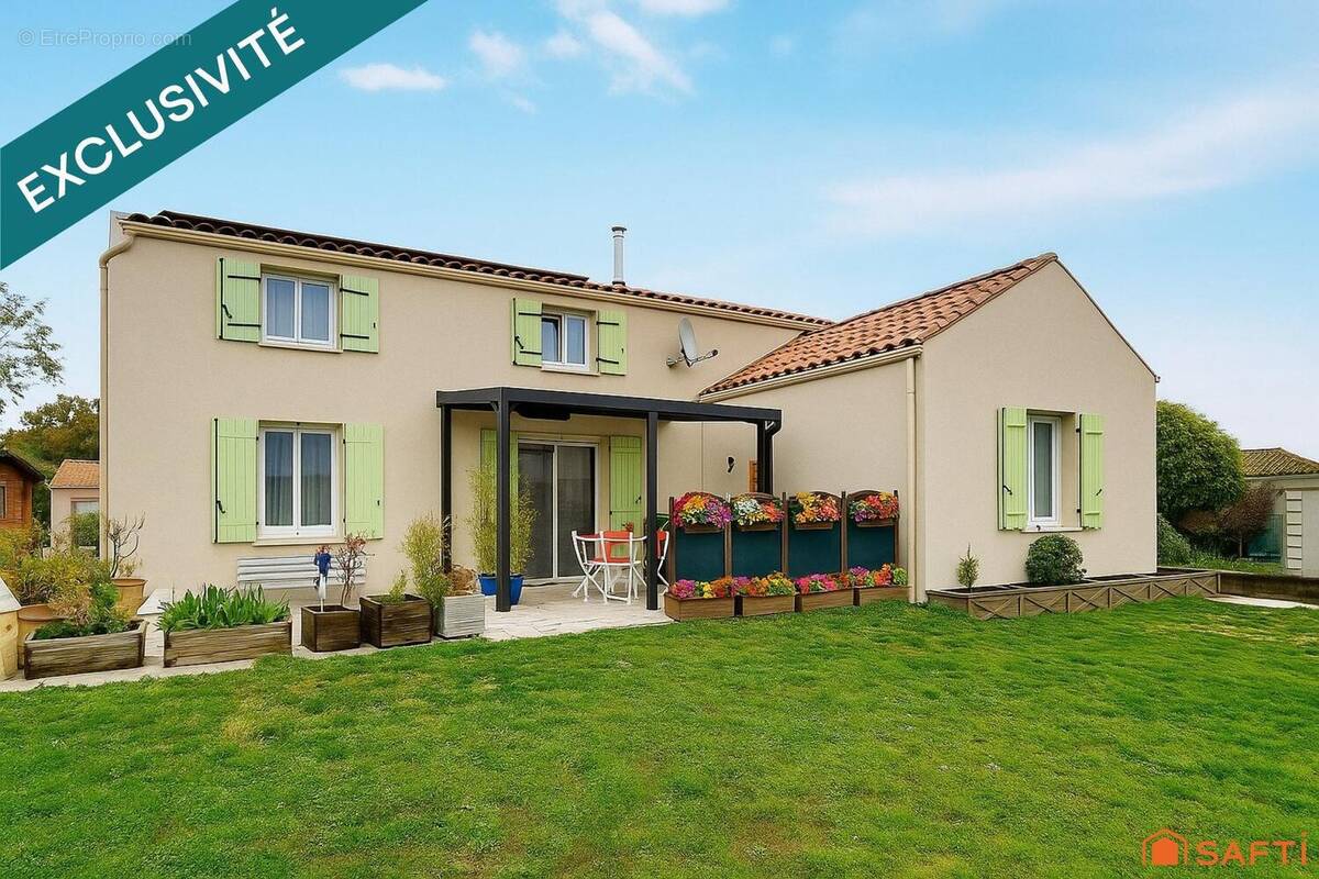 Photo 1 - Maison à MORTAGNE-SUR-GIRONDE