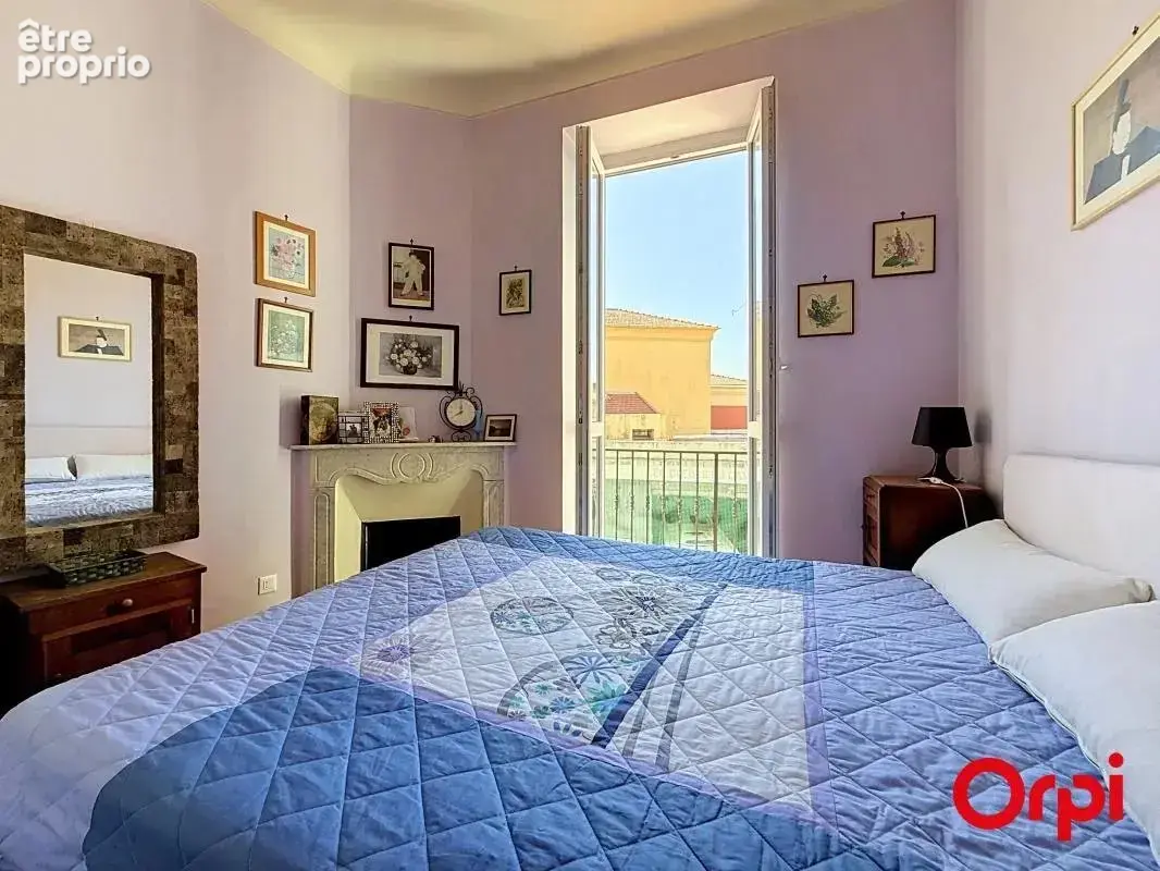 Menton, quartier vieille ville : 2 pièces de 28 m2 avec balcon - photo 8