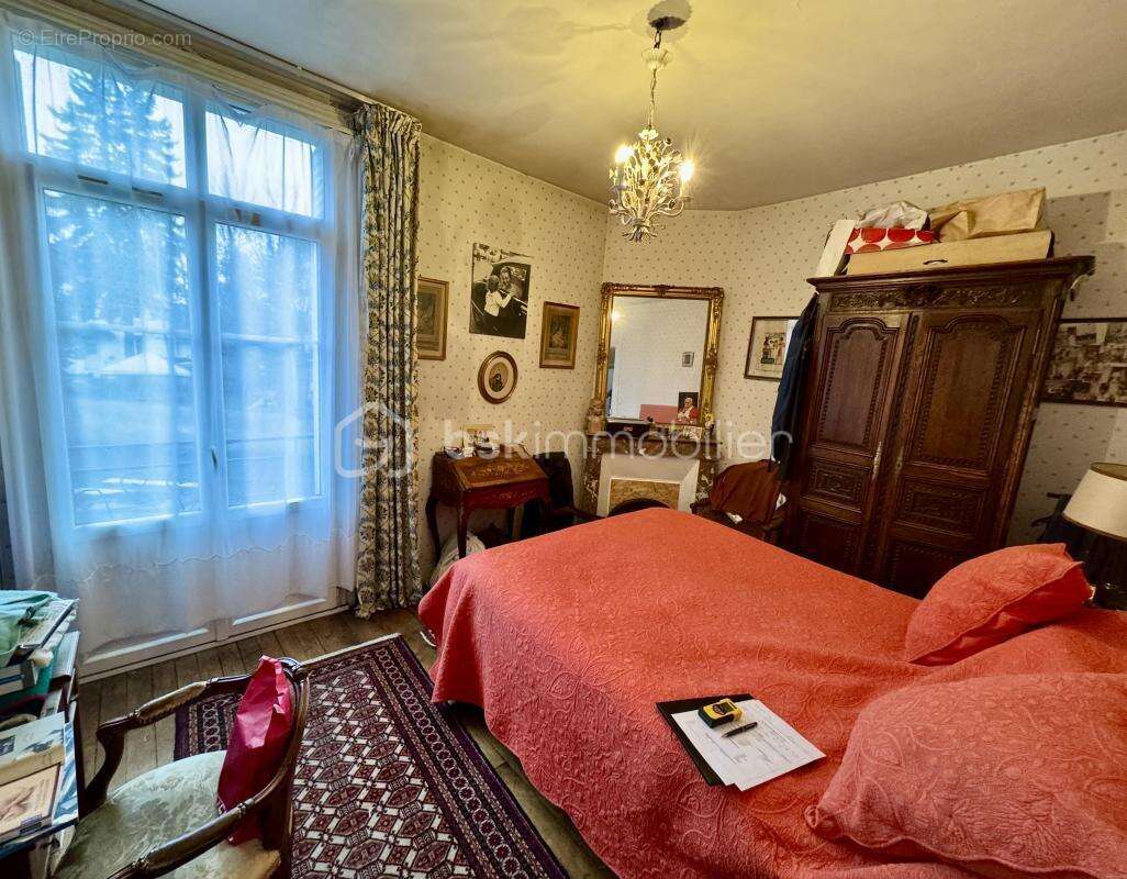 Maison à SAINT-CYR-SUR-LOIRE