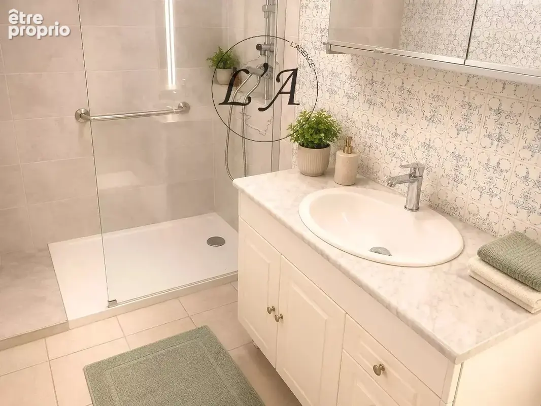 AJACCIO – Beau T2 de 58 m², terrasse et parking - photo 12