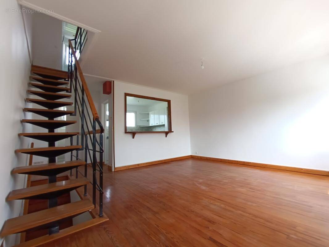 Maison à VILLEPREUX