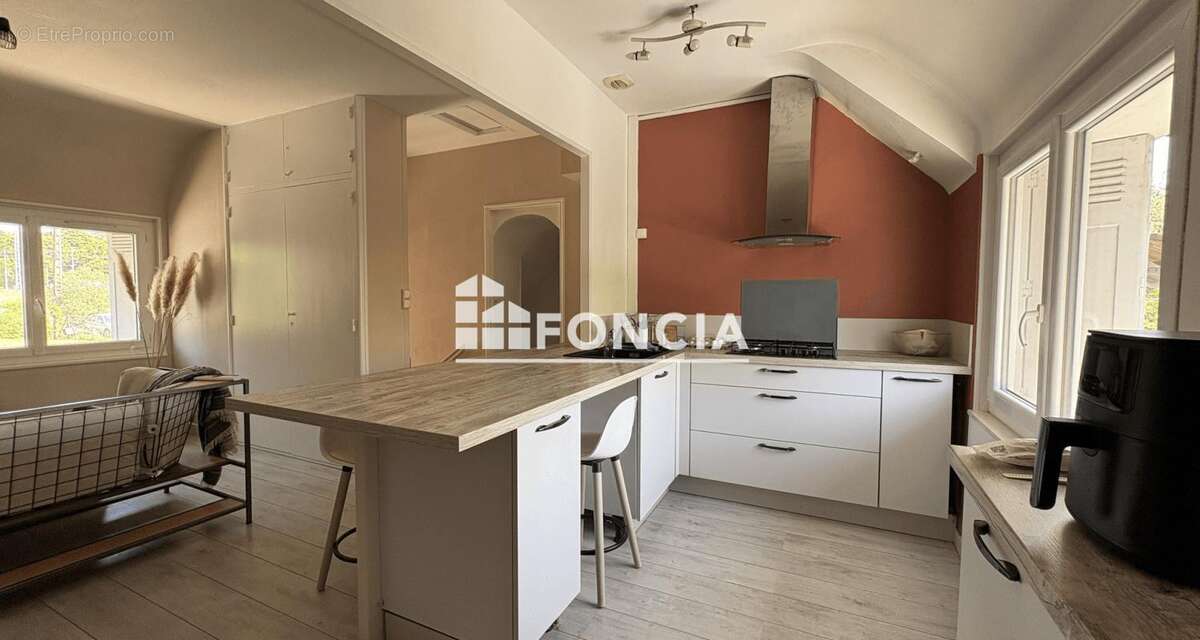 Appartement à SAINT-AY