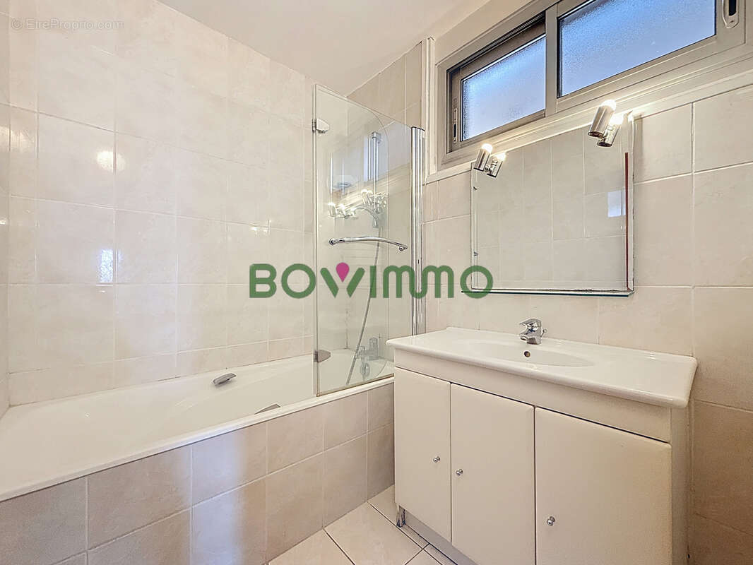 Appartement à PARIS-19E