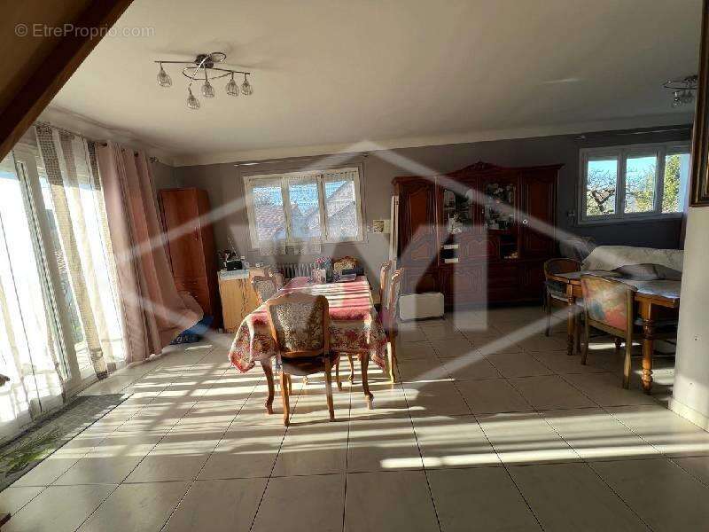 Maison à QUINCY-SOUS-SENART