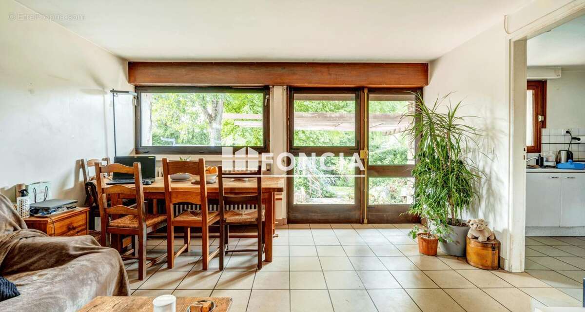 Maison à L&#039;ETANG-LA-VILLE