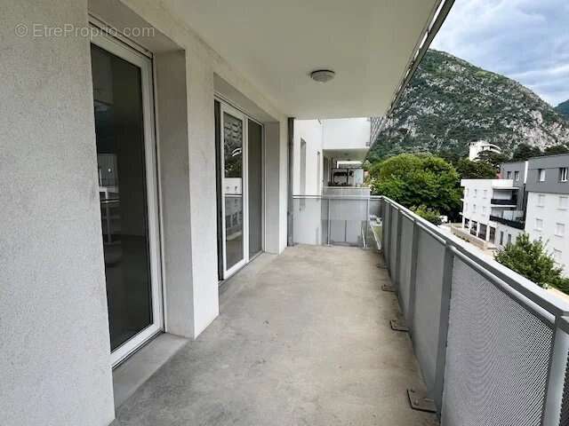 Appartement à SAINT-EGREVE