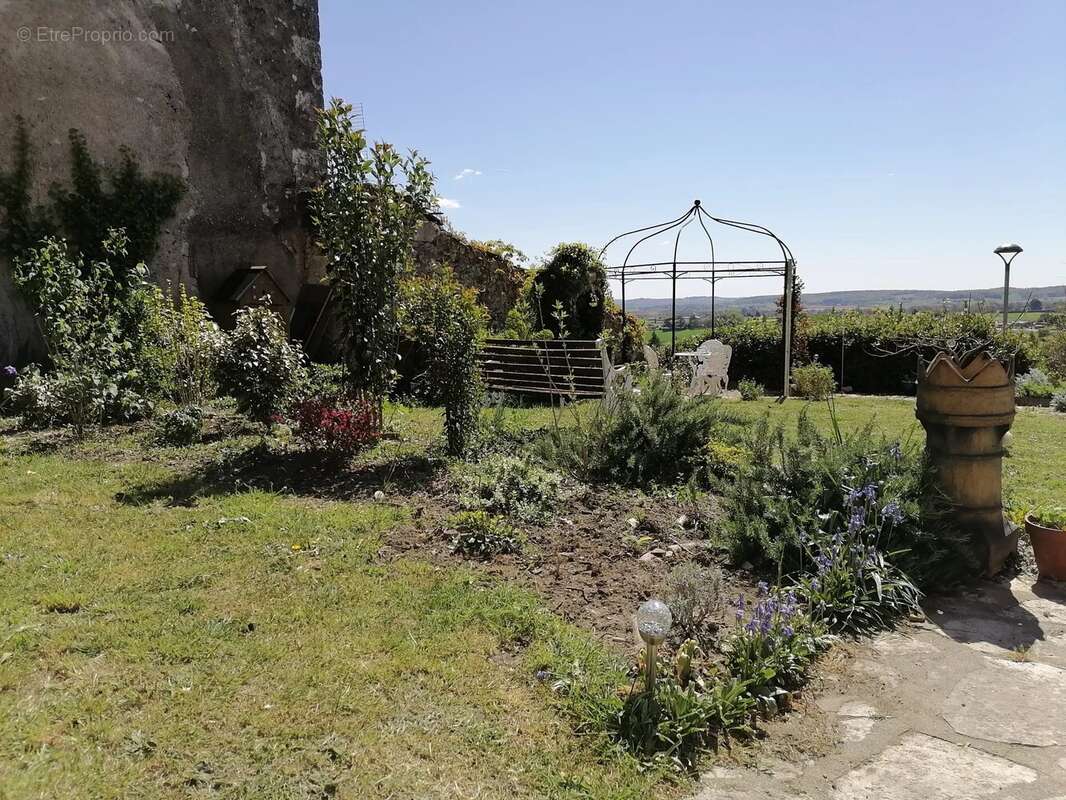 Maison à MONFLANQUIN
