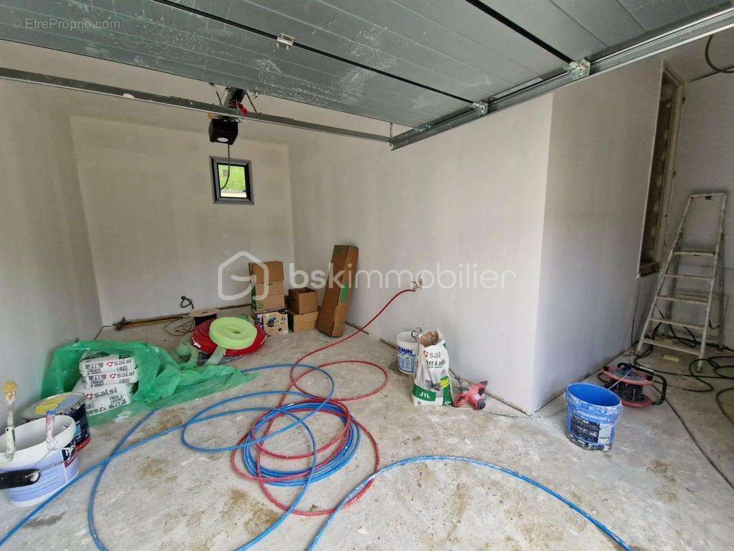 Maison à LA TOUR-DU-PIN