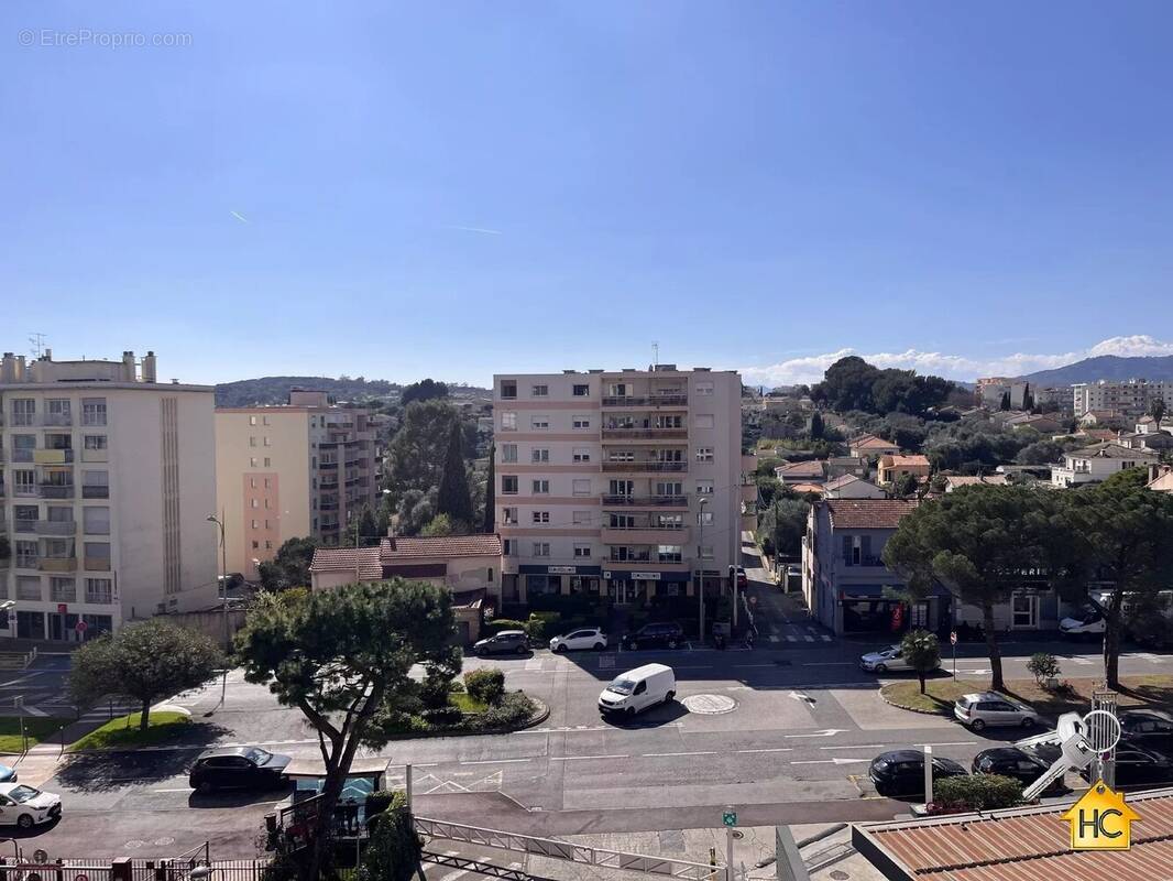 Appartement à LE CANNET