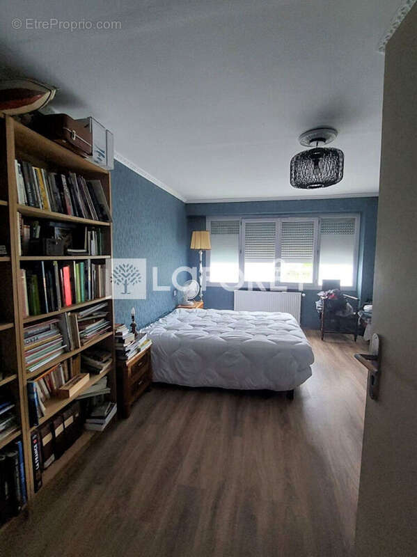 Commerce à VARILHES