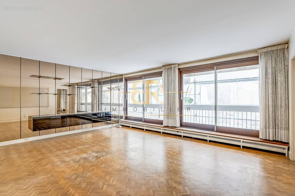 Appartement à PARIS-6E
