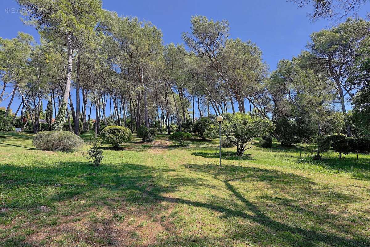 Maison à MOUGINS