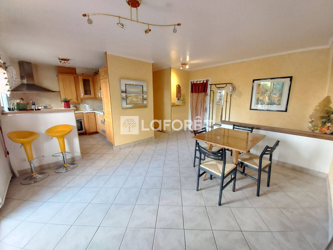 Appartement à VILLEMOMBLE