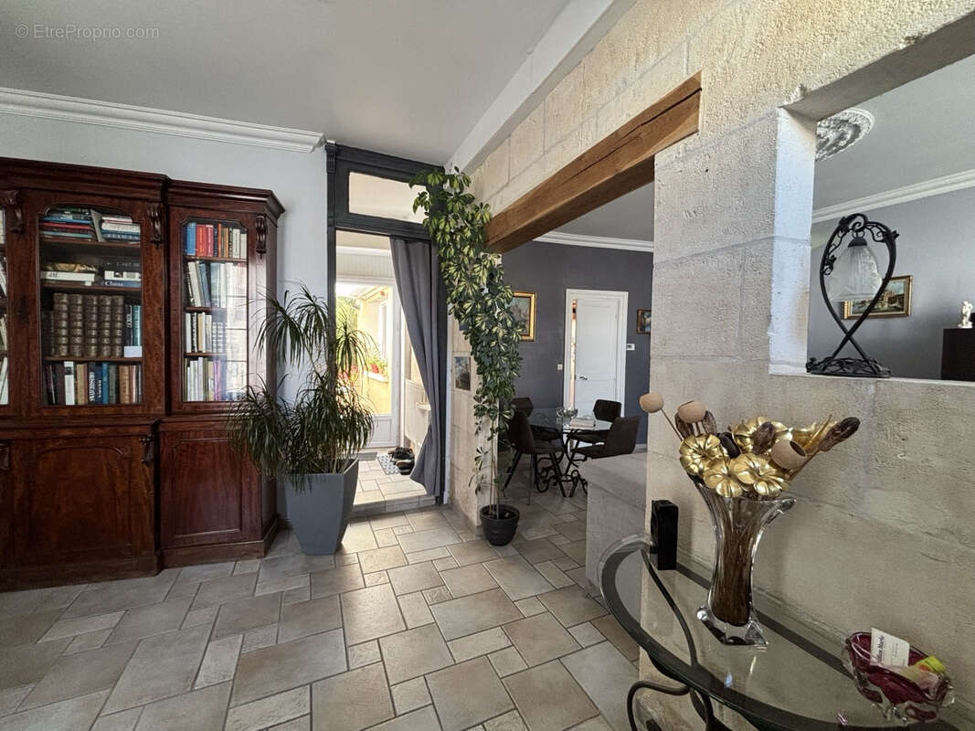 Maison à TONNAY-CHARENTE