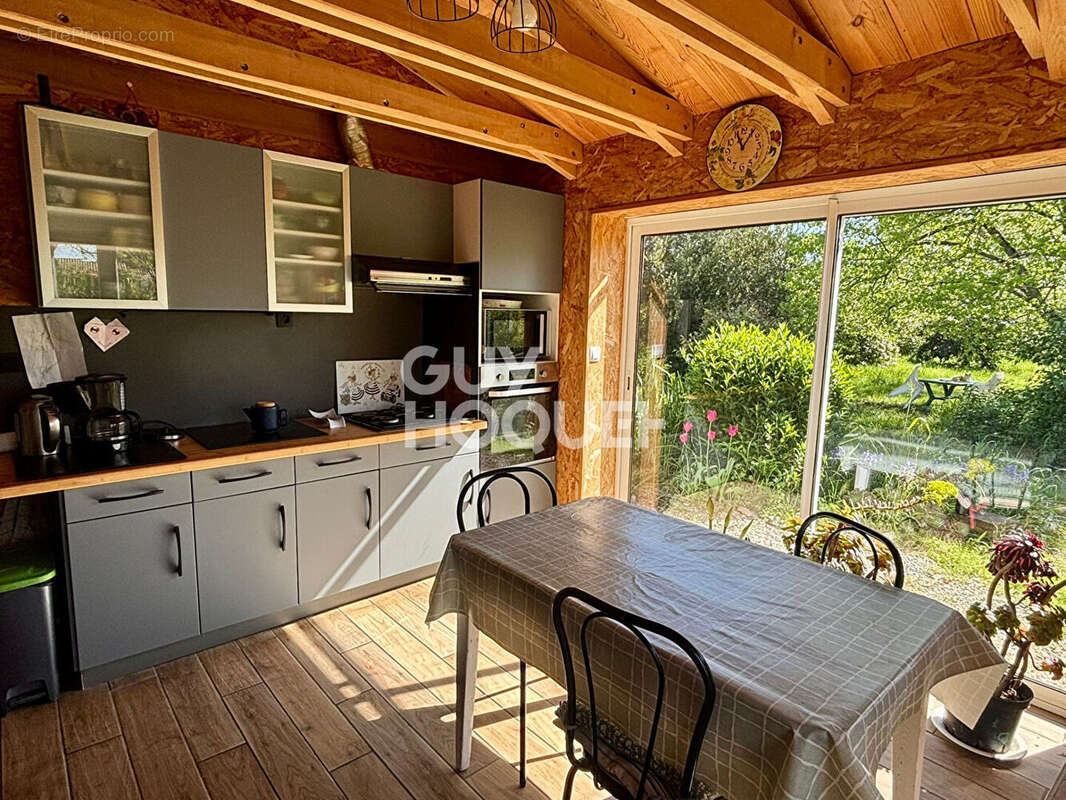 Maison à LARRA
