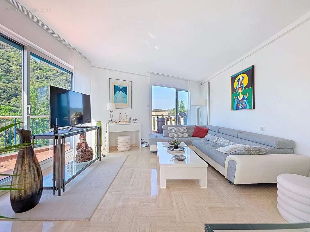 Appartement à MANDELIEU-LA-NAPOULE