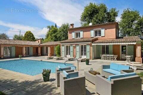 Maison à MOUGINS