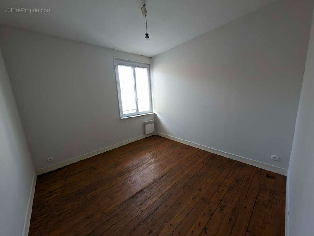 Maison à FLEURY-SUR-ORNE