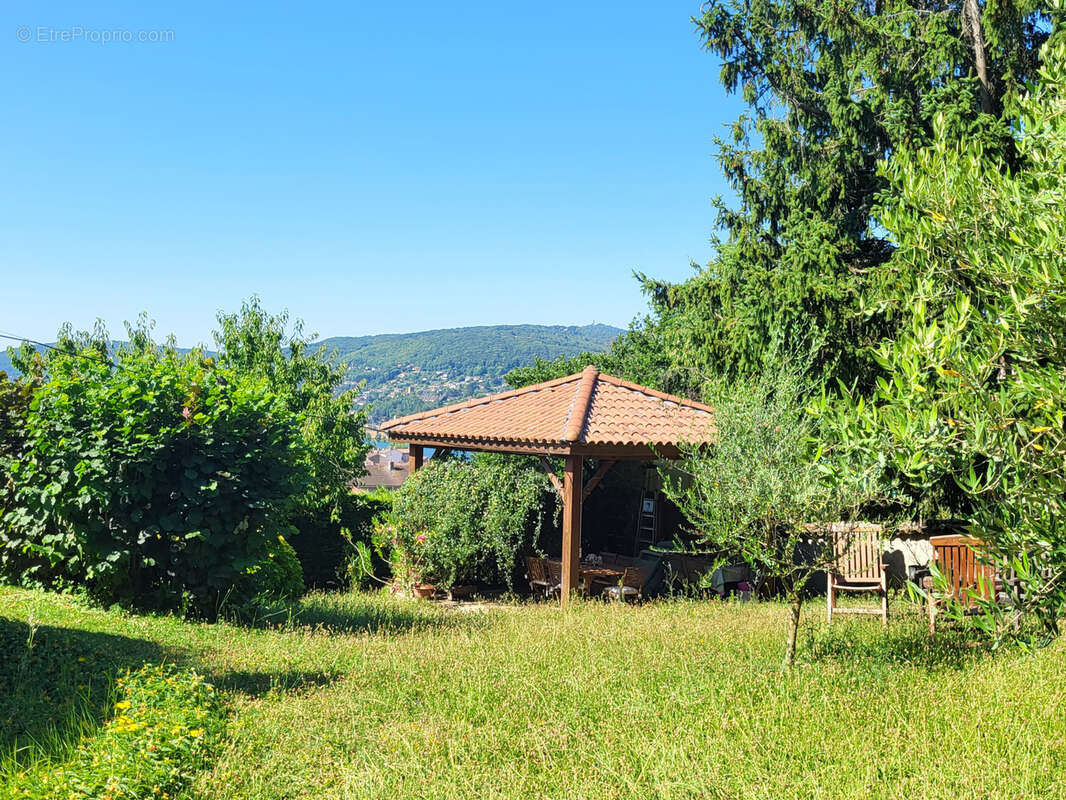 Maison à NEUVILLE-SUR-SAONE