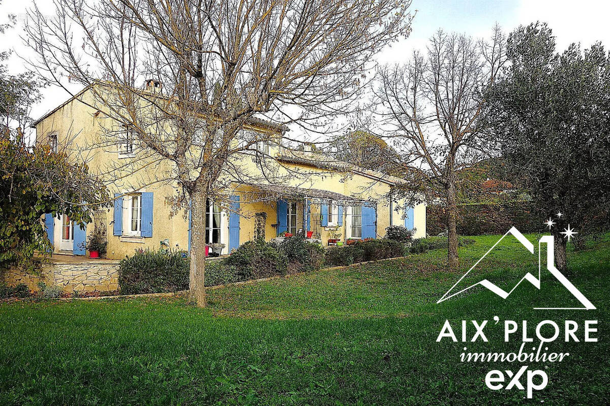 Maison à ENTRECHAUX