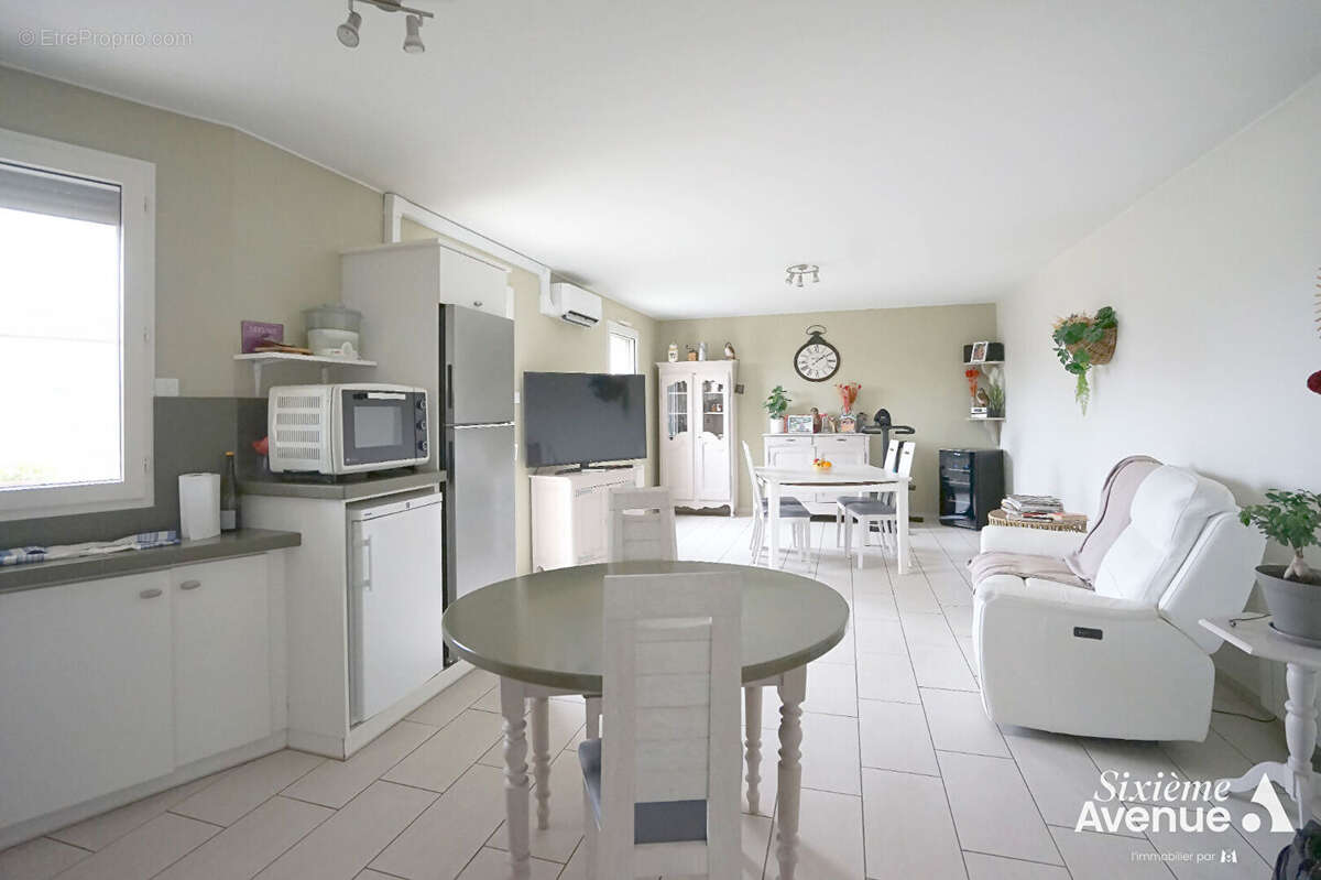 Appartement à LE PEAGE-DE-ROUSSILLON