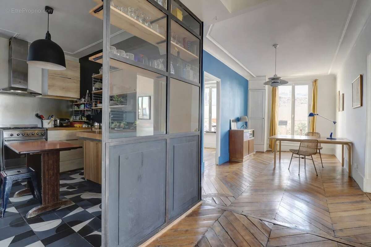 Appartement à PARIS-18E
