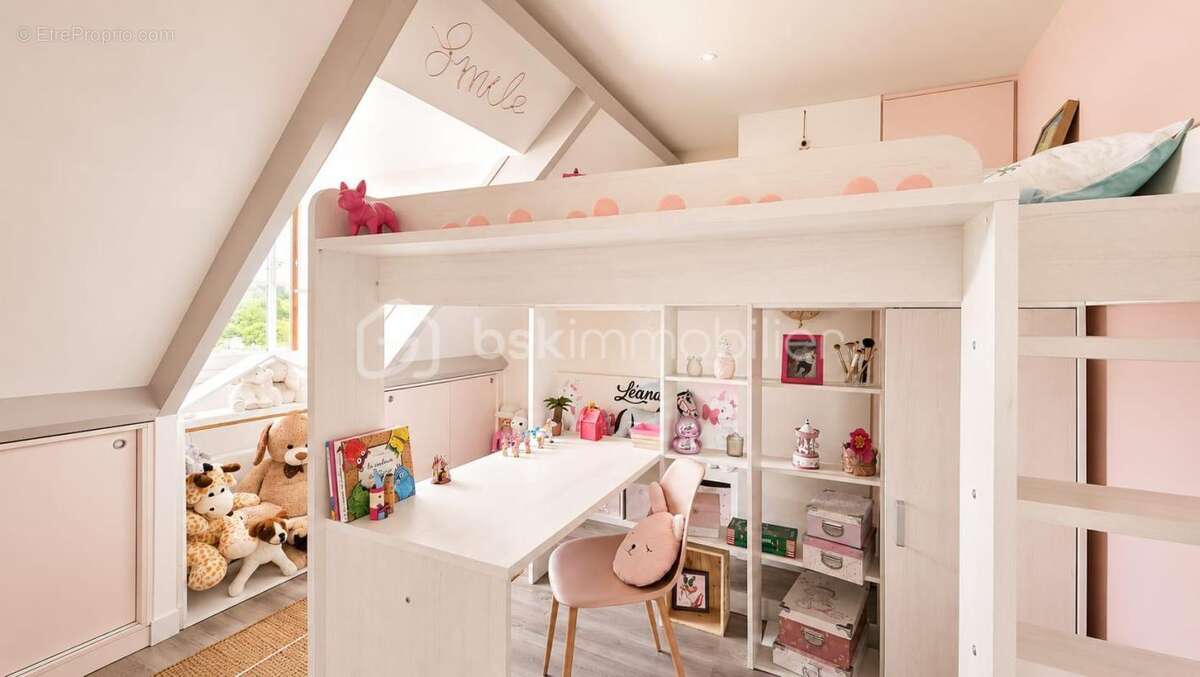 Maison familiale de 160 m² avec sous-sol total - photo 13