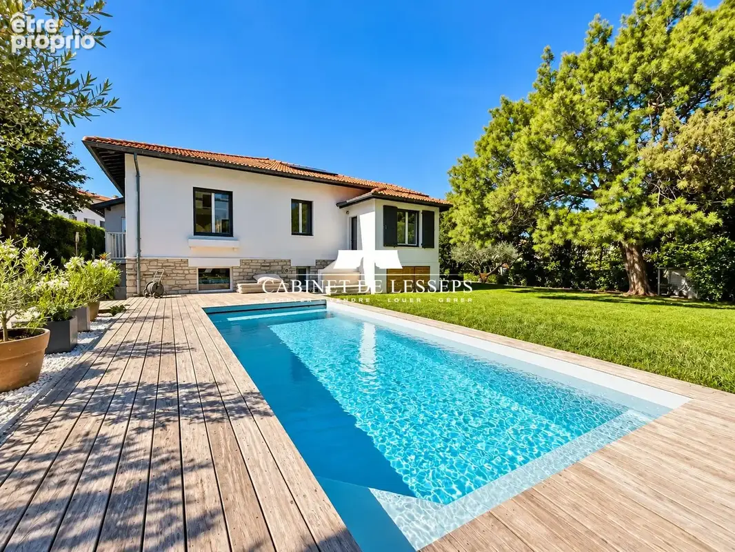 Maison 6 pièces 220 m² à vendre à Anglet (64600) - photo 1