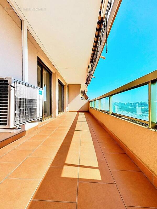 Photo 1 - Appartement à SAINT-RAPHAEL