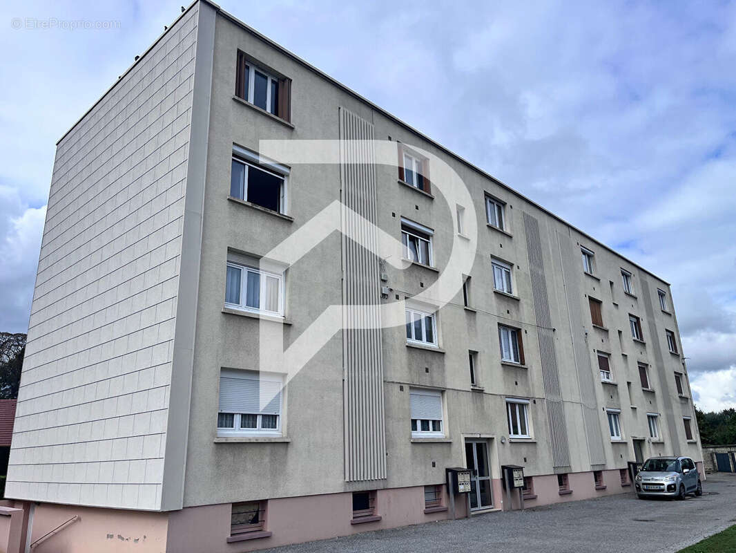 Appartement à VILLENEUVE-SAINT-GERMAIN