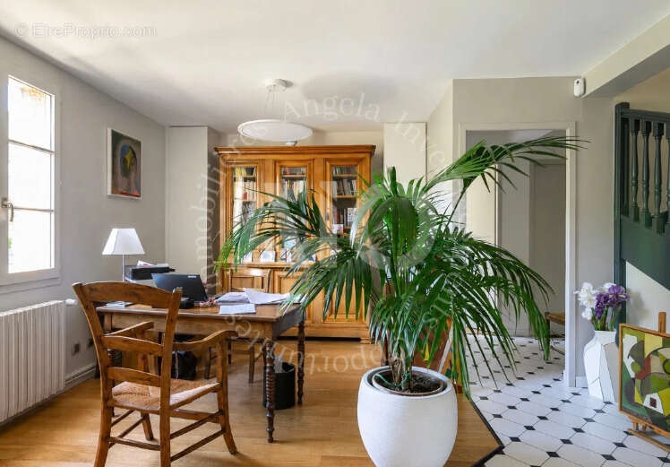 Maison à COUZON-AU-MONT-D'OR